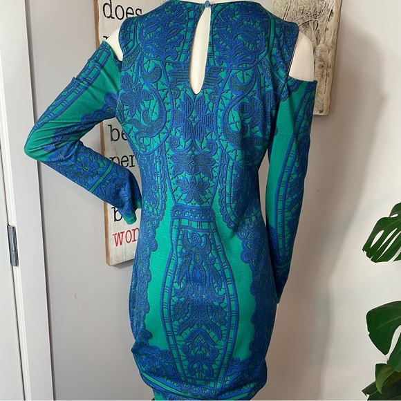 Hale Bob designer cold shoulder blue green detail dress - Picture 2 of 12
